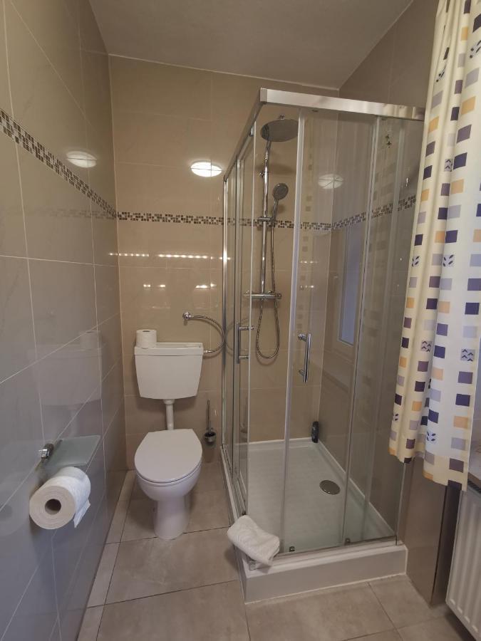 Haus Am Kurpark Hotel Garni Bad Steben Buitenkant foto